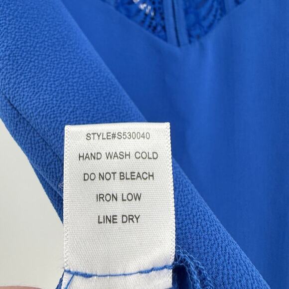 NWT Brixon Ivy Women's Sleeveless Lace Blouse Size Medium Blue Keyhole Back - Picture 4 of 10